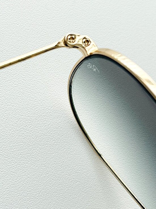 Ray-Ban RB3025 Aviator Sunglasses Arista Gold Light Blue Gradient 55mm w/ Case main image 9